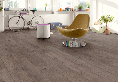Nên lát sàn gỗ hay sàn nhựa giả vân gỗ?